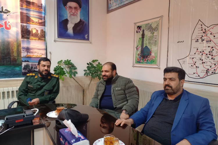  دیداربا فرماندهی و کارکنان محترم ناحیه مقاومت بسیج سپاه چادگان به مناسبت روز پاسدار