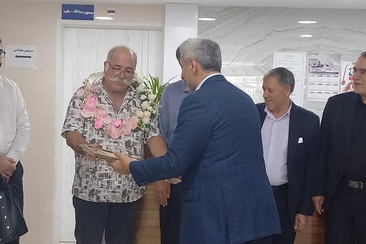 تجلیل از خیر نیک‌اندیش در تجهیز بانک خون بیمارستان بوعلی چادگان