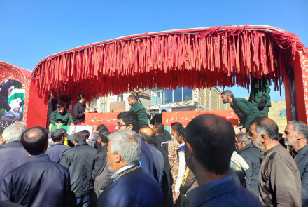 حضور منسجم کارکنان بیمارستان بوعلی چادگان در آیین باشکوه تشییع شهدای گمنام هشت سال دفاع مقدس