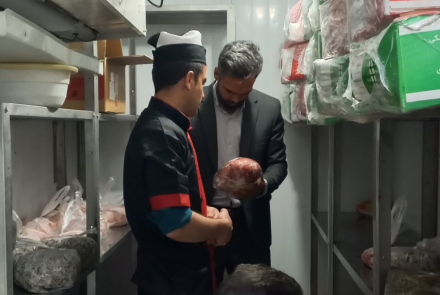 بازدید مشترک دستگاه های نظارتی شهرستان چادگان ازآسپزخانه سلف سرویس بیمارستان بوعلی چادگان